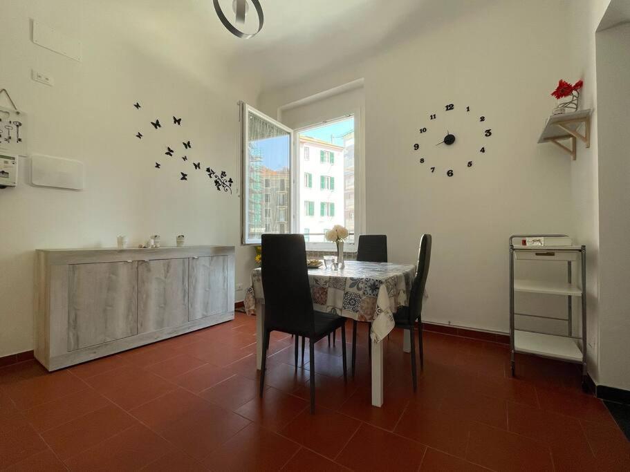 La Casa Del Mare Apartment Савона Екстериор снимка