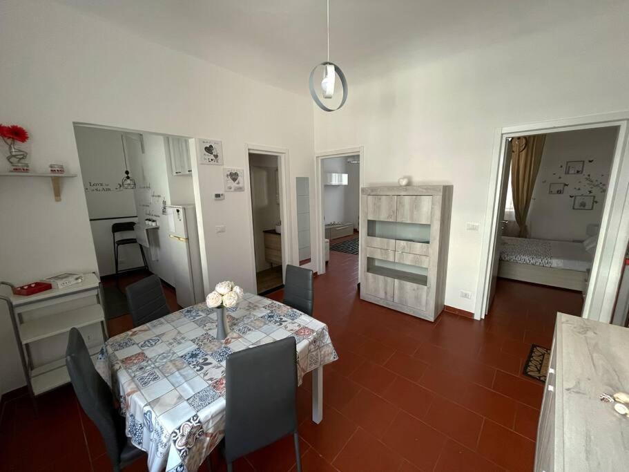 La Casa Del Mare Apartment Савона Екстериор снимка