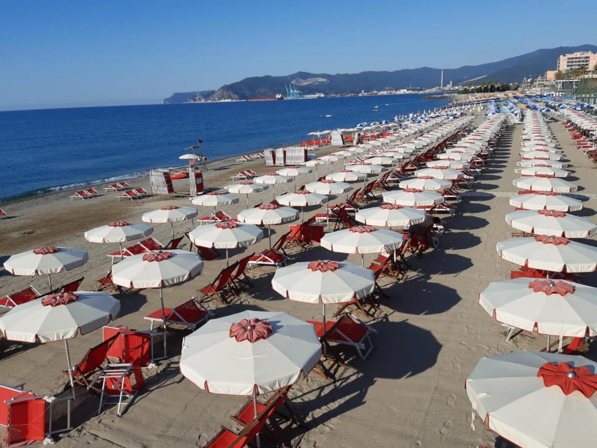 La Casa Del Mare Apartment Савона Екстериор снимка
